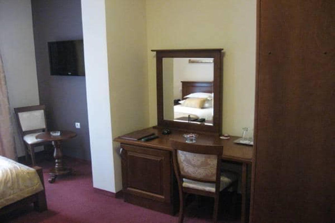 Hotel Opal Exclusive Bihać Bagian luar foto